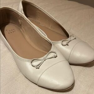 A New Day White Flats with Textured Leather and Decorative Bow